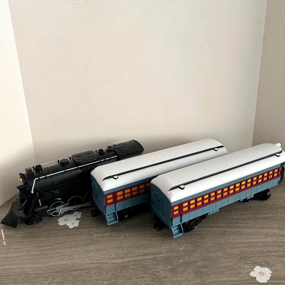 Lionel Polar Express Train Lot Locomotive Engine 1225 Tender Cars G Gauge 711795
